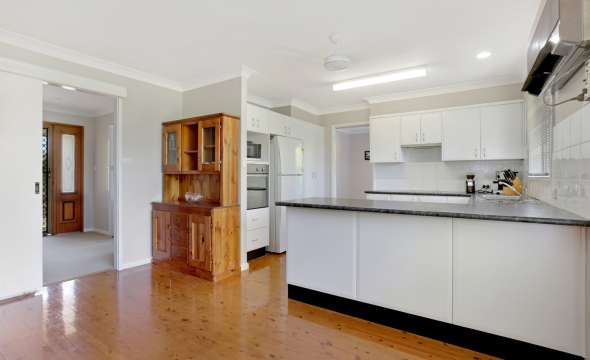 7 Dixon Street, SEAHAM, NSW 2324 AUS