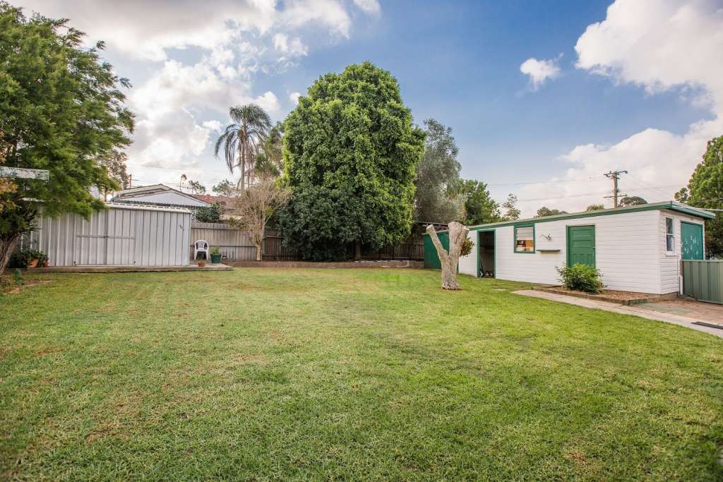 21 Gwen Parade, RAYMOND TERRACE, NSW 2324 AUS