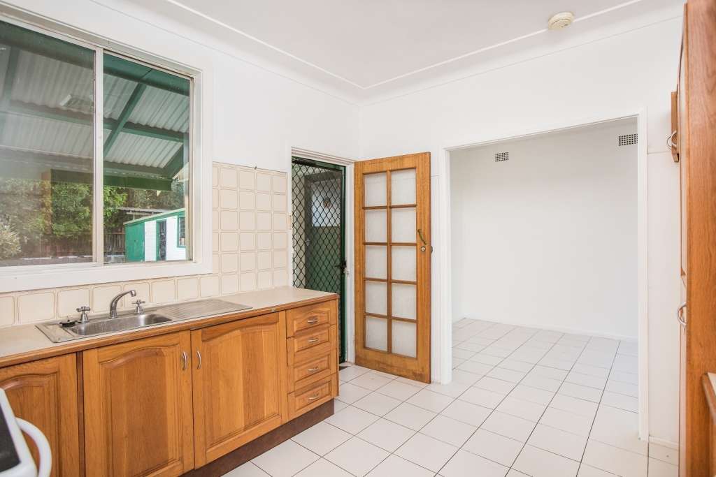 21 Gwen Parade, RAYMOND TERRACE, NSW 2324 AUS