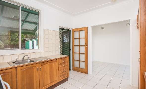 21 Gwen Parade, RAYMOND TERRACE, NSW 2324 AUS