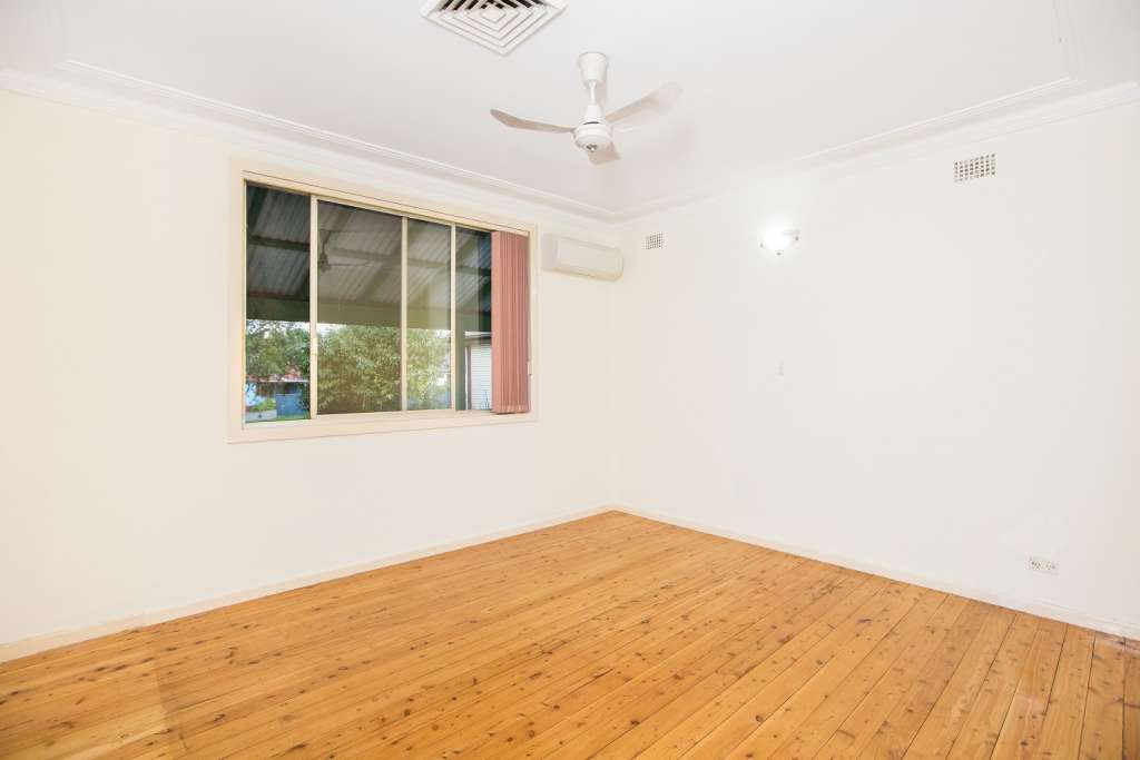 21 Gwen Parade, RAYMOND TERRACE, NSW 2324 AUS