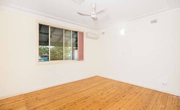 21 Gwen Parade, RAYMOND TERRACE, NSW 2324 AUS