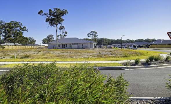 11 Bower Road, MEDOWIE, NSW 2318 AUS