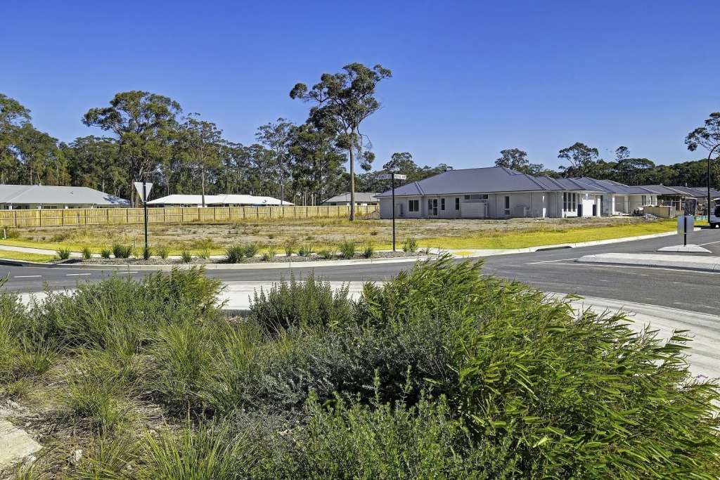 11 Bower Road, MEDOWIE, NSW 2318 AUS