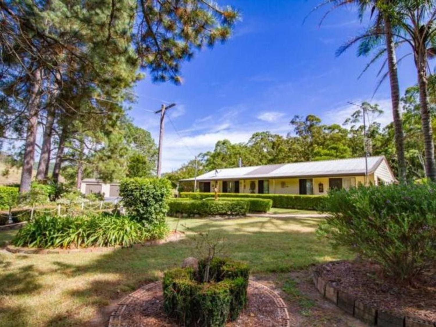 28 Blueberry Lane, BOORAL NSW 2425 R and R Property
