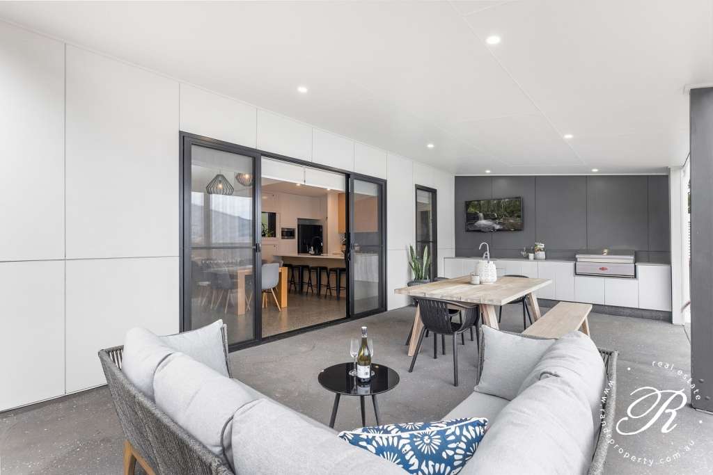 61 Federation Drive, Medowie, NSW 2318 AUS