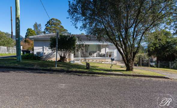 3 Northgate Street, Gloucester, NSW 2422 AUS