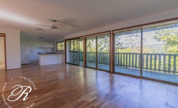 24 Crown Close, Tarbuck Bay, NSW 2428 AUS