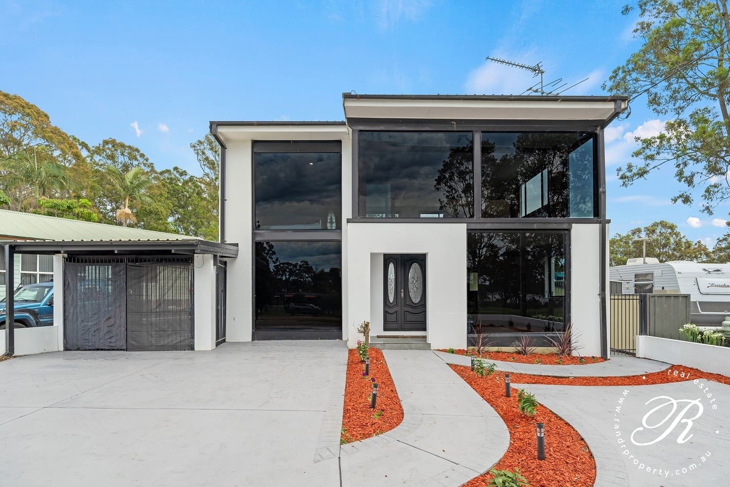 R and R Property Real Estate Agents, Mid Coast NSW