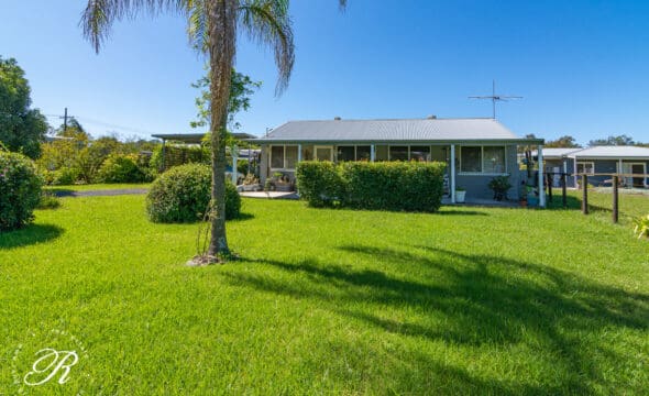 30 Cowper Street, Stroud, NSW 2425 AUS