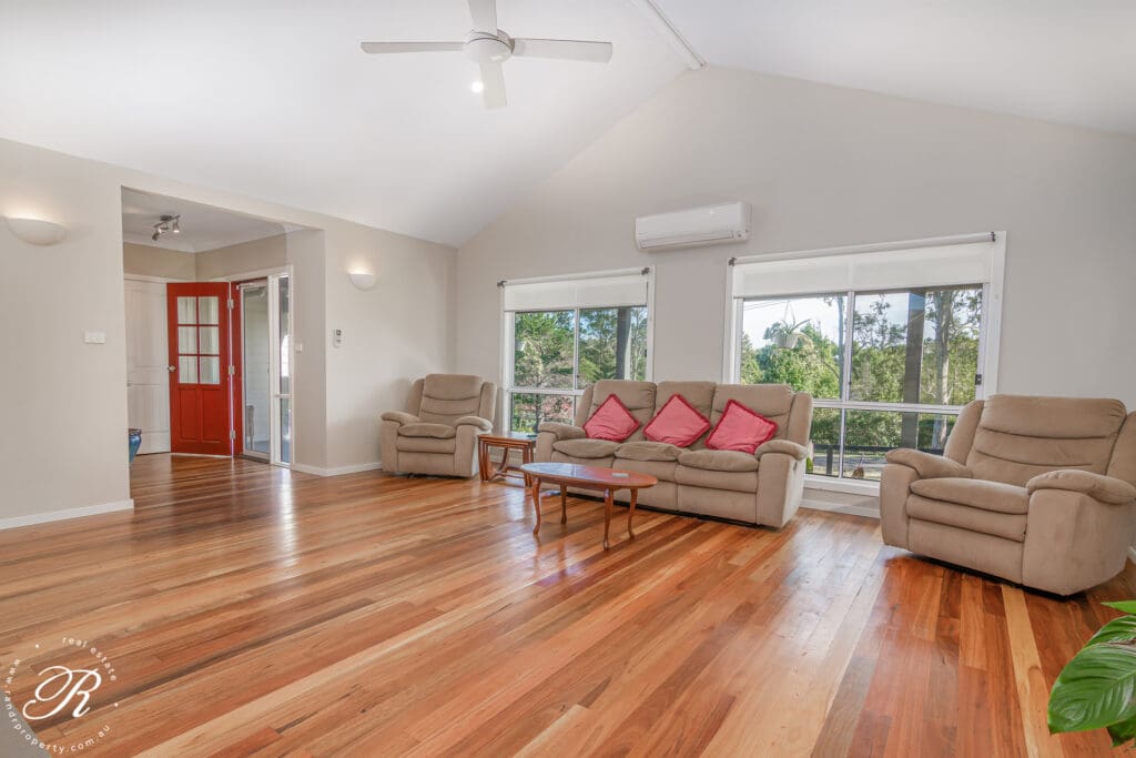 18 Wye Street, Stroud, NSW 2425 AUS