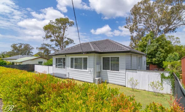 30 Alma Street, Raymond Terrace, NSW 2324 AUS