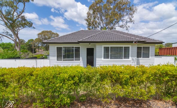 30 Alma Street, Raymond Terrace, NSW 2324 AUS