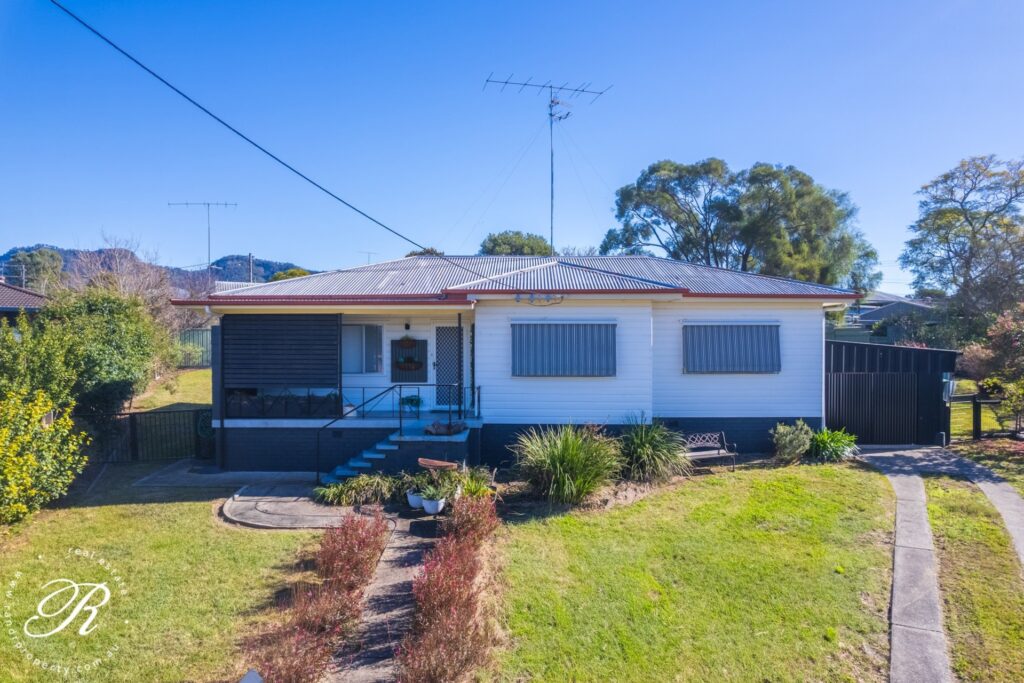 2 Cedar Crescent, Gloucester, NSW 2422 AUS