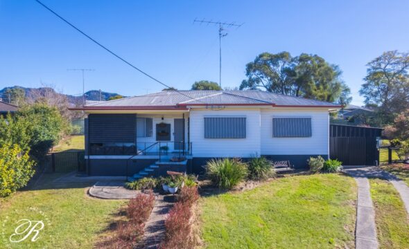 2 Cedar Crescent, Gloucester, NSW 2422 AUS