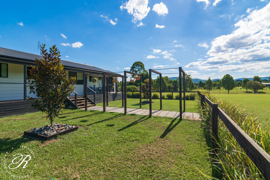 72 Suncrest Close, Bulahdelah, NSW 2423 AUS