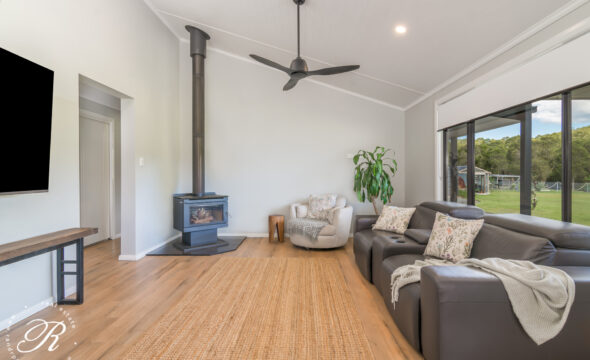 72 Suncrest Close, Bulahdelah, NSW 2423 AUS