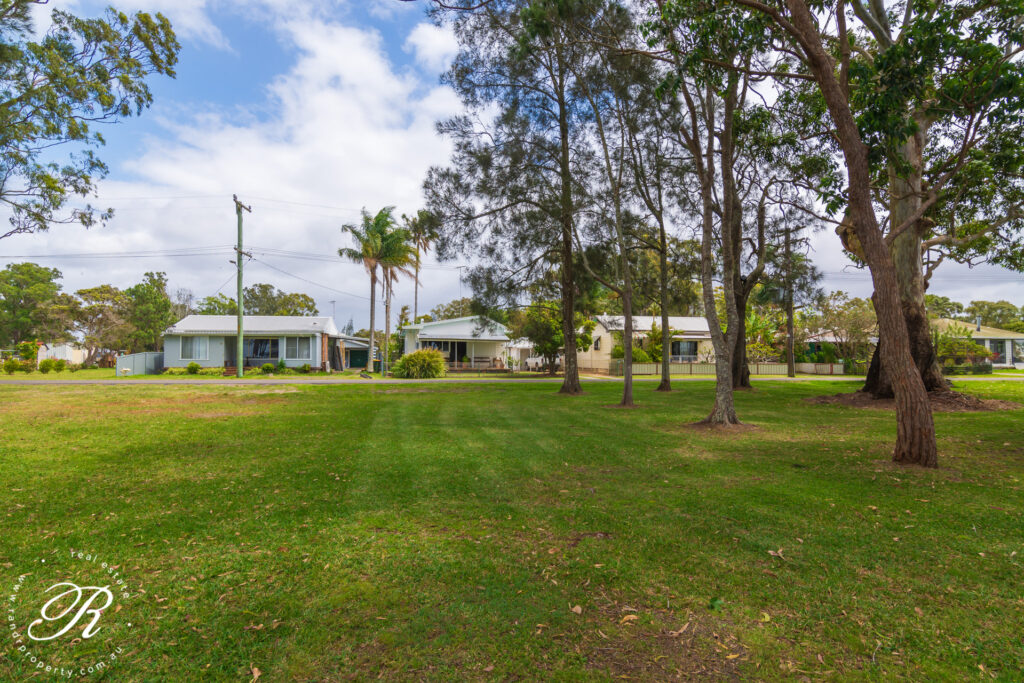 27 Waterfront Road, SWAN BAY, NSW 2324 AUS