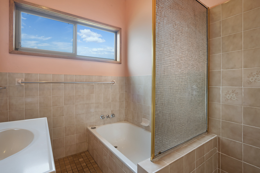 27 Waterfront Road, SWAN BAY, NSW 2324 AUS