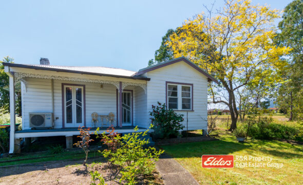 8 Oak Street, GLOUCESTER, NSW 2422 AUS