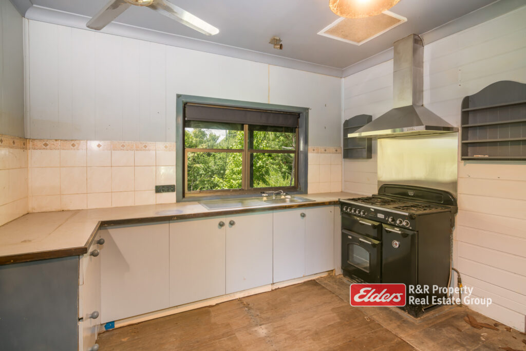 2286 The Bucketts Way, BOORAL, NSW 2425 AUS
