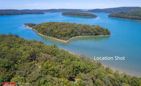 15 20 The Lakes Way, TARBUCK BAY, NSW 2428 AUS