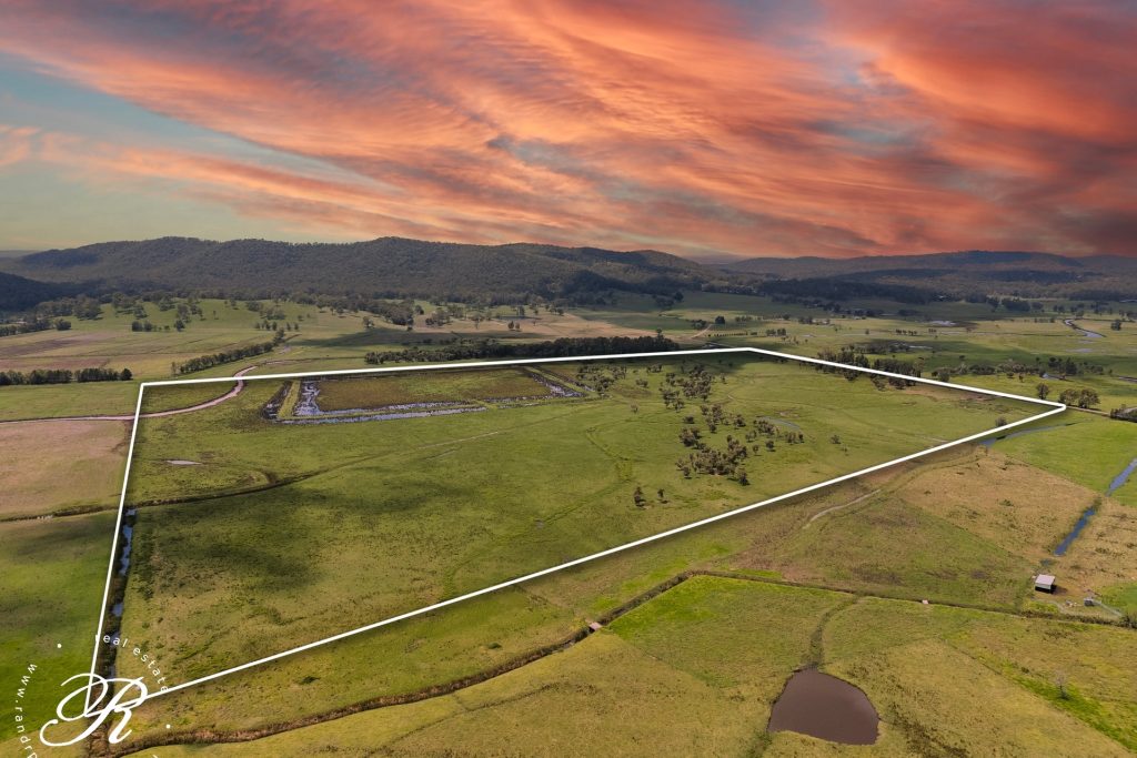 4 Killaloe Lane, EAST SEAHAM, NSW 2324 AUS