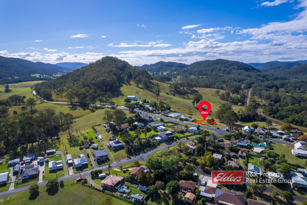 2 4 The Bucketts Way, STROUD ROAD, NSW 2415 AUS