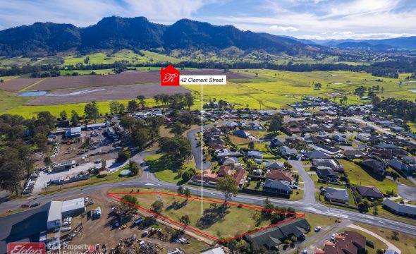 42 Clement Street, GLOUCESTER, NSW 2422 AUS