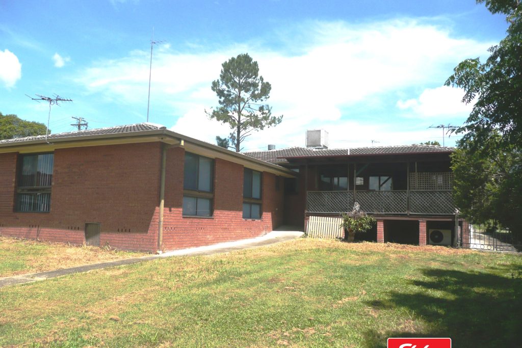 16 Dawson Crescent, GLOUCESTER, NSW 2422 AUS
