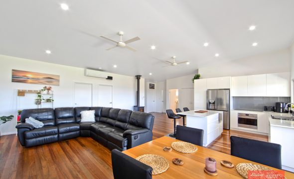 68 and 68a Holdom Road, KARUAH, NSW 2324 AUS