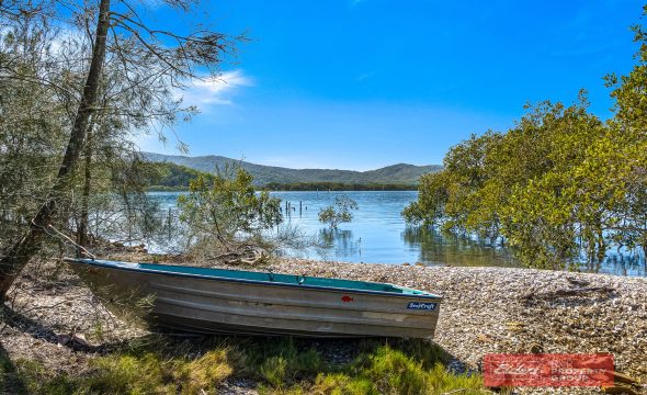 68 and 68a Holdom Road, KARUAH, NSW 2324 AUS